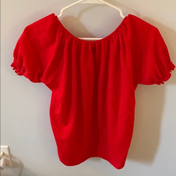 Made well red puff-sleeve top - Picture 2 of 3